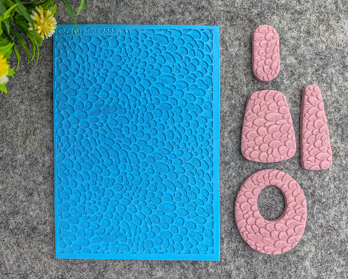 Pebbles Texture Mat for Polymer Clay Jewelry: Rubber Tile (#555)