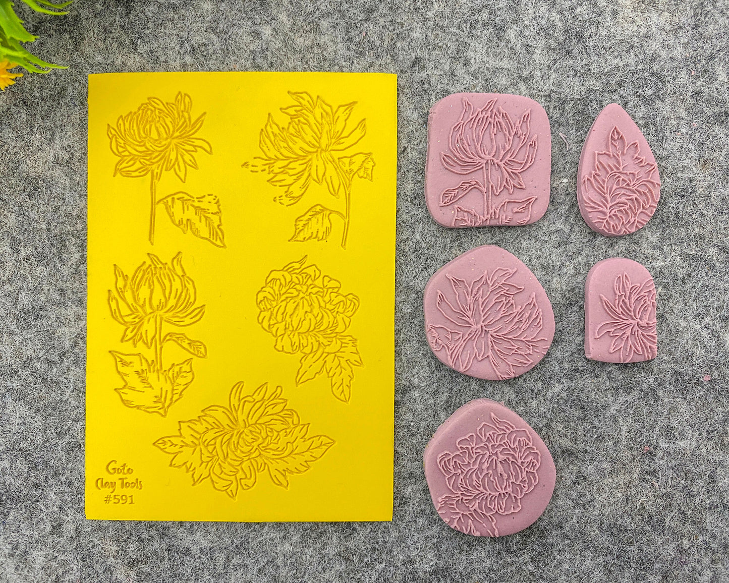 Flower Texture Mat for Polymer Clay: Rubber Tile (74mm X 105mm) #591
